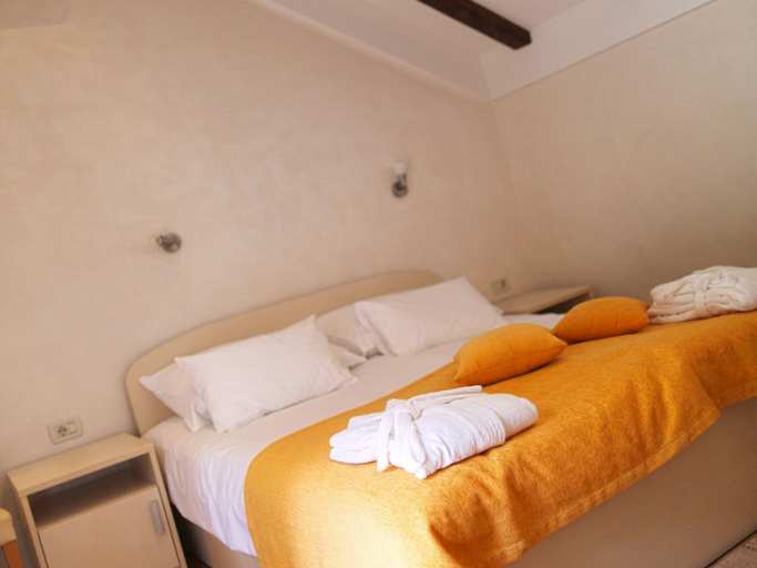 Bedroom 3, Villa on an Exclusive Location in Dubrovnik With Pool, Dubrovnik