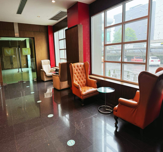Others 5, Capital O 75514 Vasidtee City Hotel, Muang Suphanburi