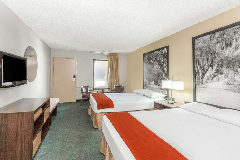 Bedroom 12