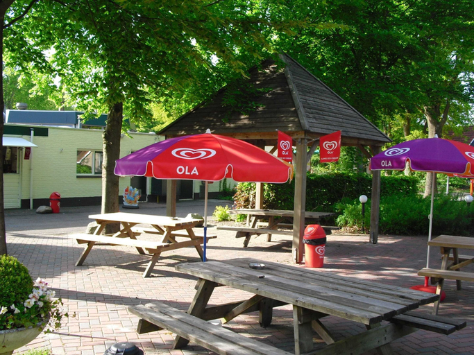 Dining 3, House With Bubble Bath, at 20 km. From Assen, Midden-Drenthe