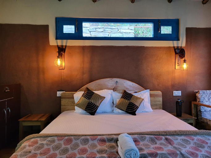 Bedroom 2, Zen Oaks Homestay, Almora
