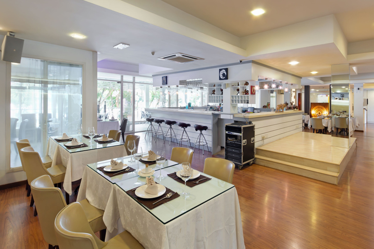 Food & Drinks 4, Kings Hotel, Malacca City
