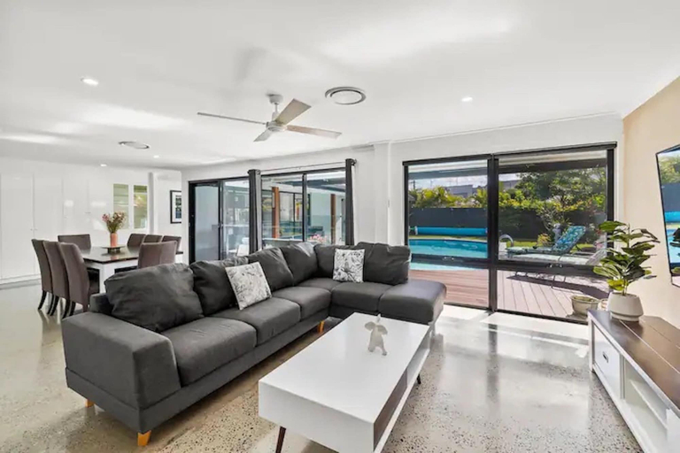 Others 4, Holiday Home with Pool and Mini Golf, Gold Coast
