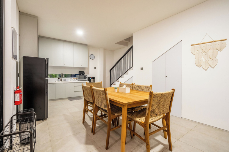 Dining Room 7