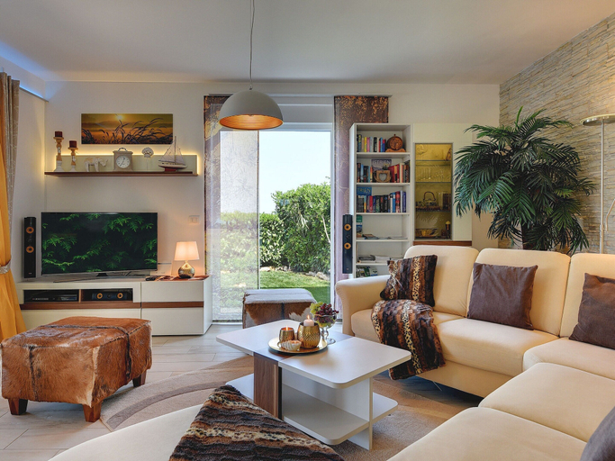 Others 5, Villa in Novigrad With Pool Near Beach, Novigrad