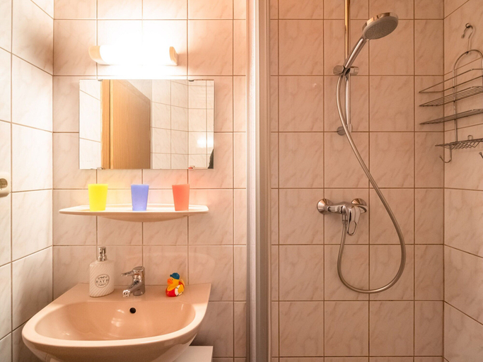 Bathroom 3, Apartment in Tirol With Private Garden, Kitzbühel