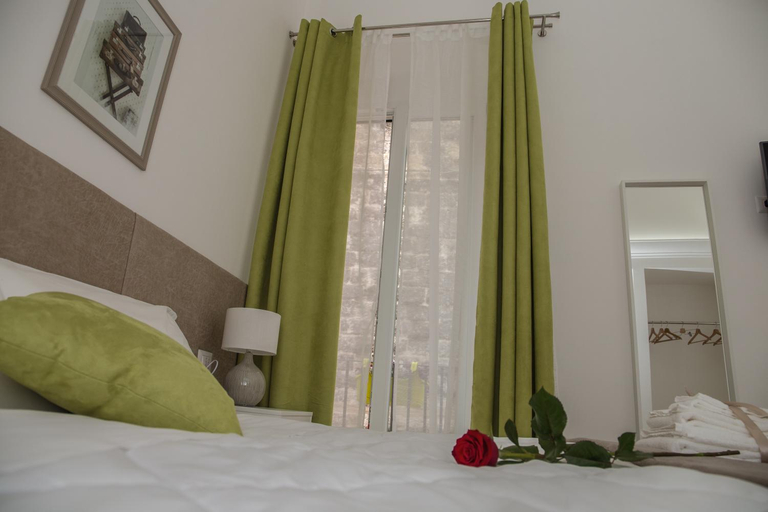 Bedroom 2, La Civita B&B, Bari
