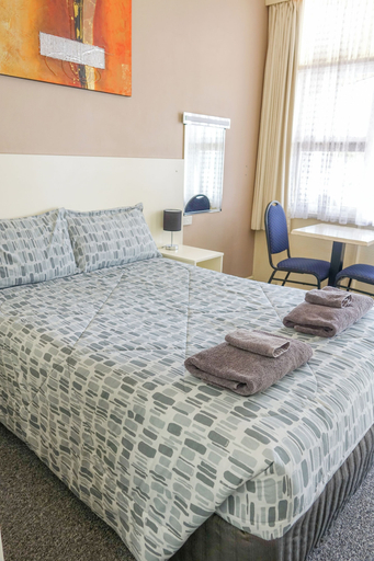 Bedroom 3, Bairnsdale Main Motel, E. Gippsland - Bairnsdale