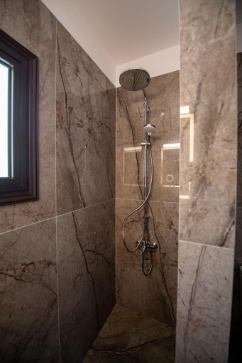 Others 3, Luxury Villa Agathoula