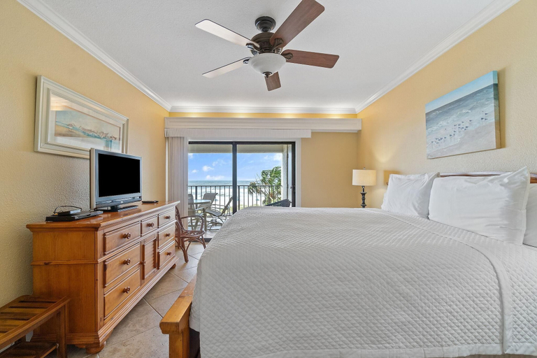 Bedroom 1, Shipwatch A301, Escambia