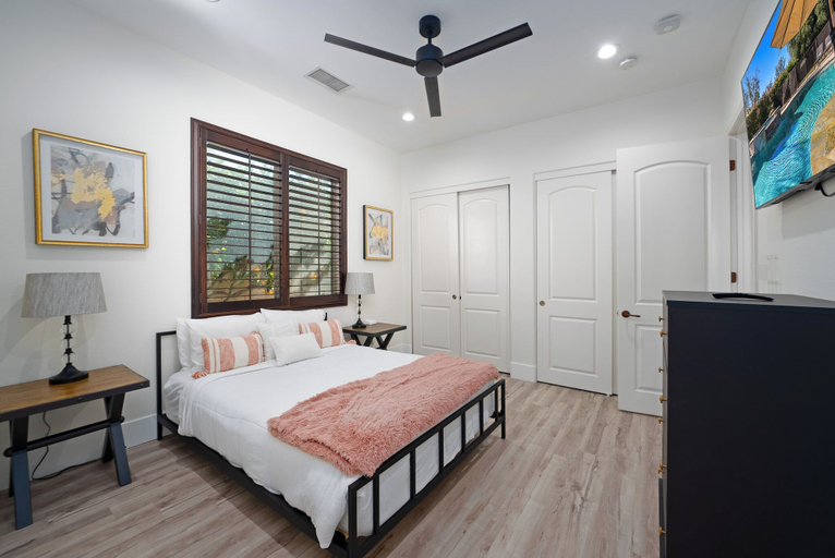Bedroom 2, Casa Serenity Luxury Living w/ Pool & Jacuzzi, Riverside