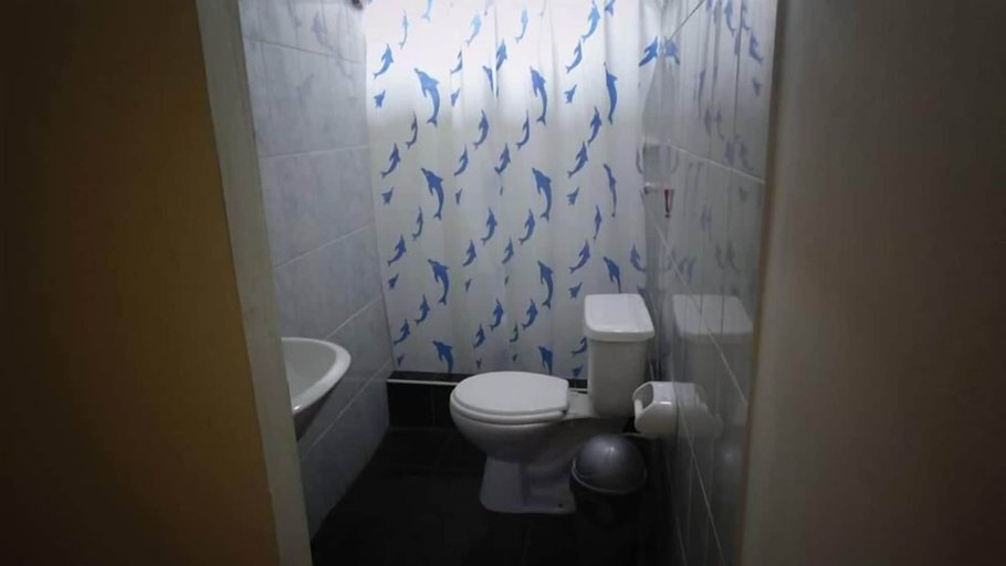 Bathroom 4, Indiana Lodge, Maynas