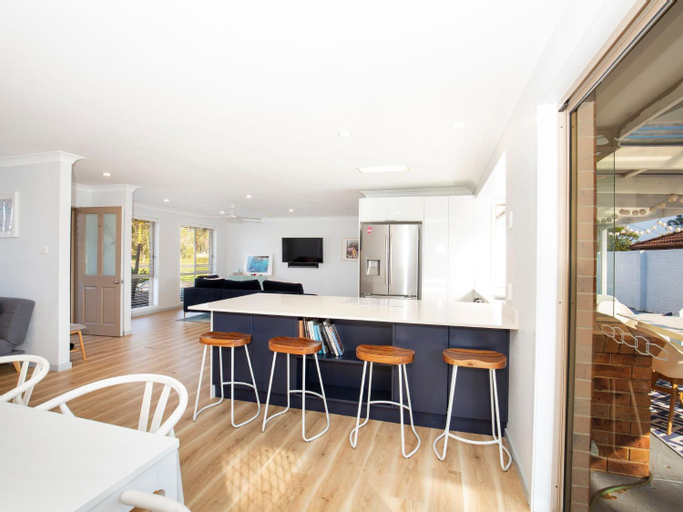 Dining Room 4