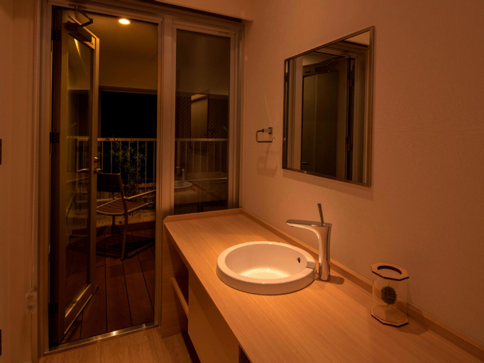 Bathroom 17