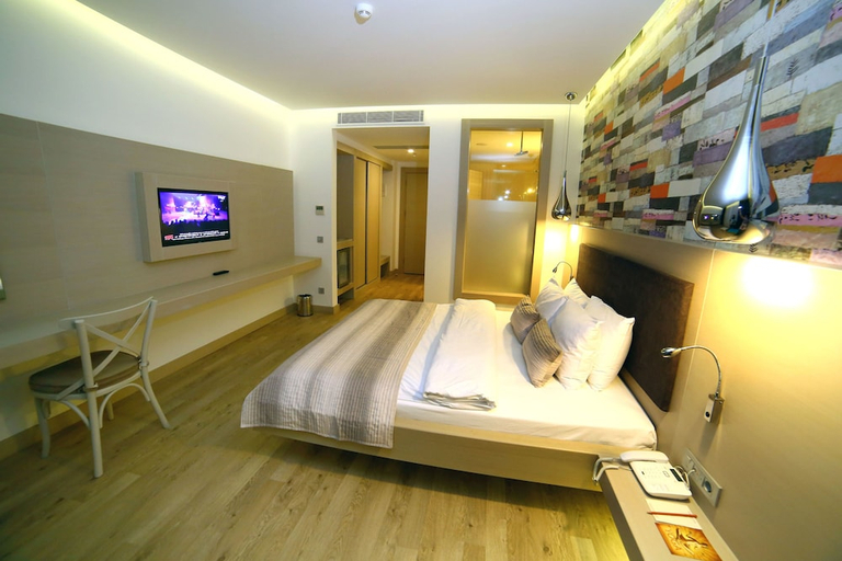 Bedroom 2, Costa Farilya Special Class Hotel, Bodrum