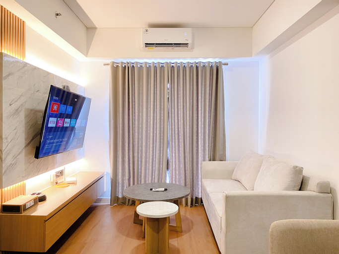 Spacious And Homey 2Br With Work Space At Meikarta Apartment, Cikarang