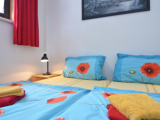 Bedroom 3, Small and Cozy Apartment in Frauenwald near Forest, Ilm-Kreis