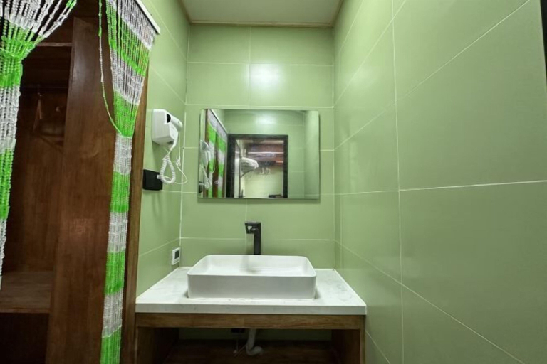 Bathroom, Burqin Kanas Butterfly Villa, Altay