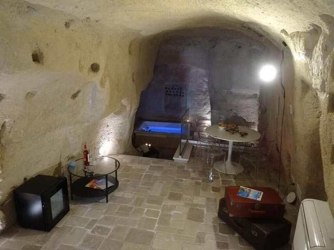 Others 5, LA DIMORA DELLE 3 ZIE, Matera