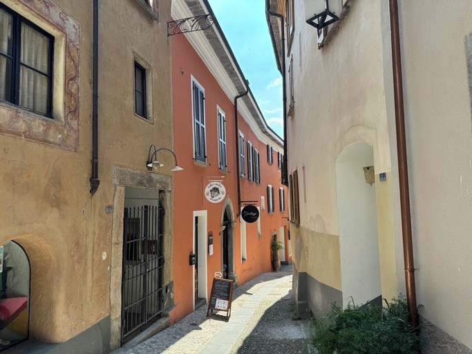Others 5, Apartments in the old city Piazza Grande, Locarno