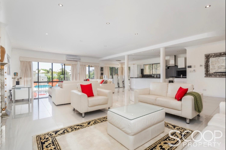 Others 4, LUXURY VILLA W POOL & SPAS, Cockburn