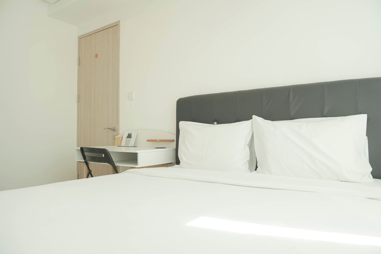 Bedroom 4, Restful And Comfy 2Br Tokyo Riverside Pik 2 Apartment, Tangerang