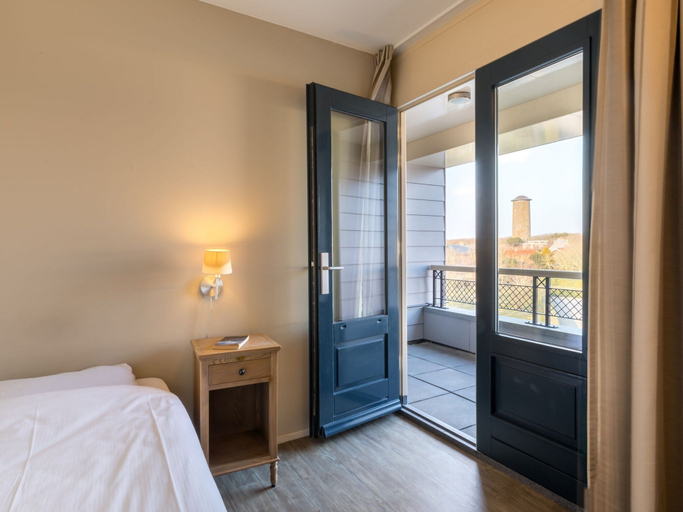 Others 3, Modern Domburg Apartment, Veere