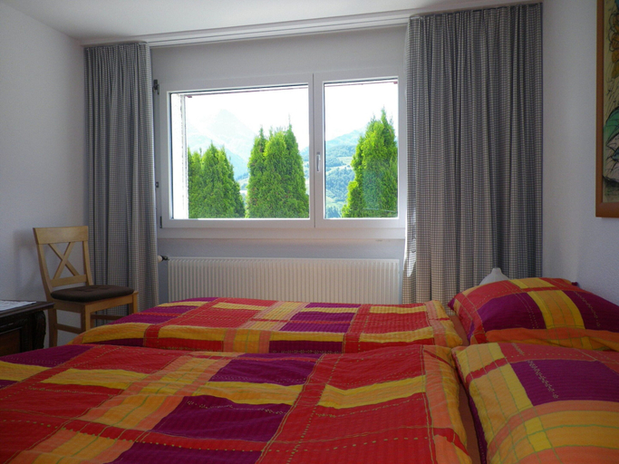 Bedroom 2, Segnas Mountain Apartment, Surselva