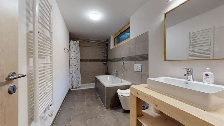 Others 3, Modern chalet surrounded by nature in Vercorin, Sierre