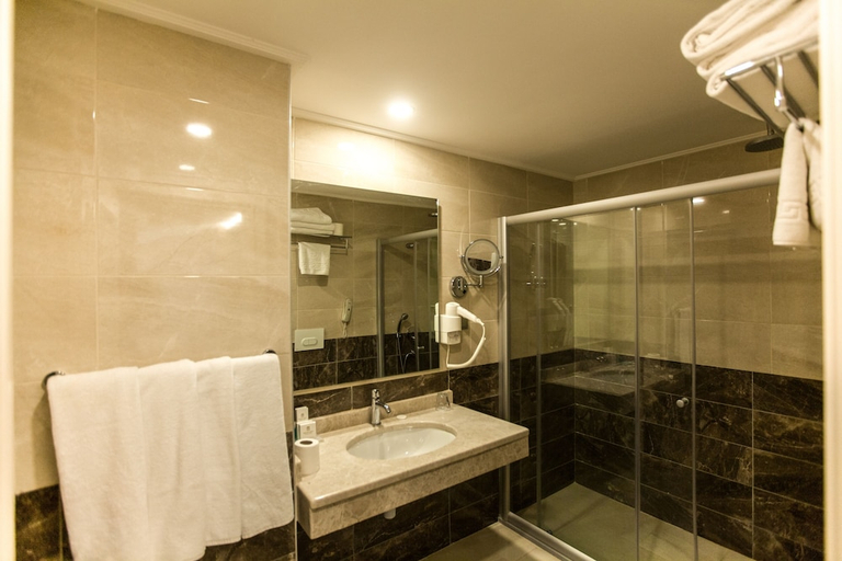Bathroom 5, Miss Istanbul Hotel & Spa, Fatih