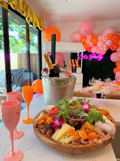 Food & Drinks, SuCasa Palmas, Miami-Dade