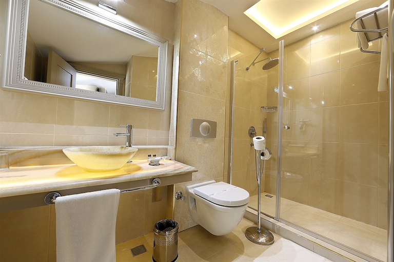 Bathroom 4, FUAT PASA YALISI, Sarıyer