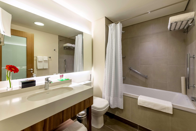 Bathroom 5, Hyatt Place Macae, Macaé
