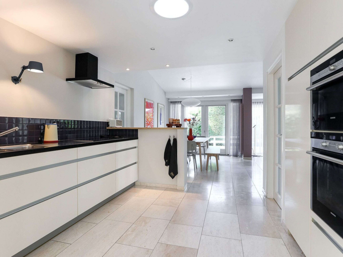 Private kitchen 4, Amazing Holiday Home in Kamperland With Sauna, Noord-Beveland