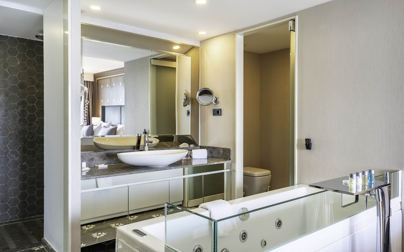 Bathroom 5, Opera Hotel Bosphorus, Beyoğlu