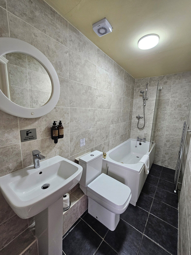 Bathroom 2, Creates, Monmouthshire