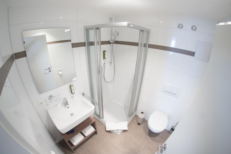 Bathroom 2, CityApartments Residence klimatisiert, Bodenseekreis