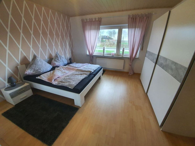Bedroom 2, Holiday Home Nordseegluck, Wittmund