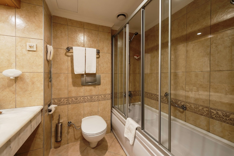 Bathroom 4, Belconti Resort, Serik