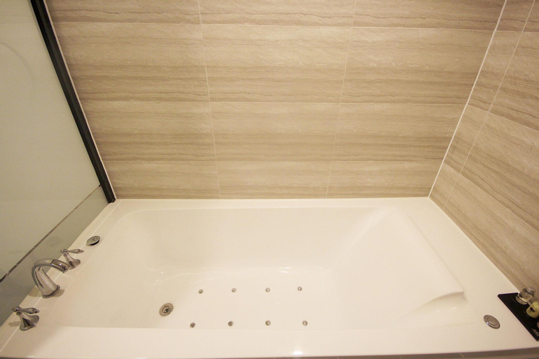 Bathroom 7