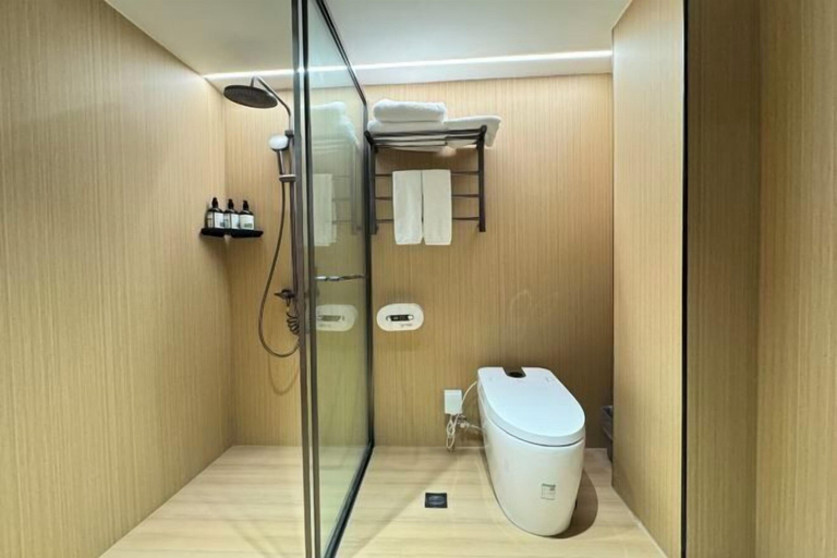 Bathroom 4, City Ork Hotel, Liupanshui