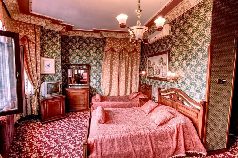 Bedroom 2, Grand Hotel de Londres, Beyoğlu