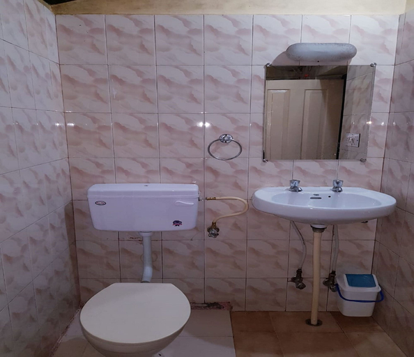 Bathroom 5, Abu Residency, Dindigul