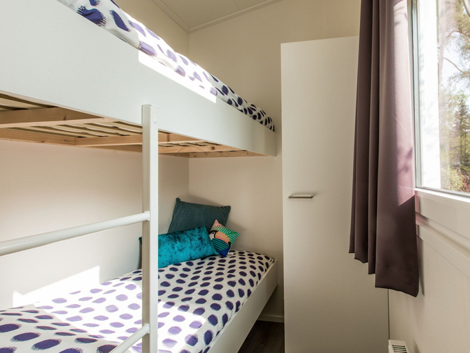 Room 3, Modern Chalet With Dishwasher in Noordwijk Near the Sea, Noordwijk