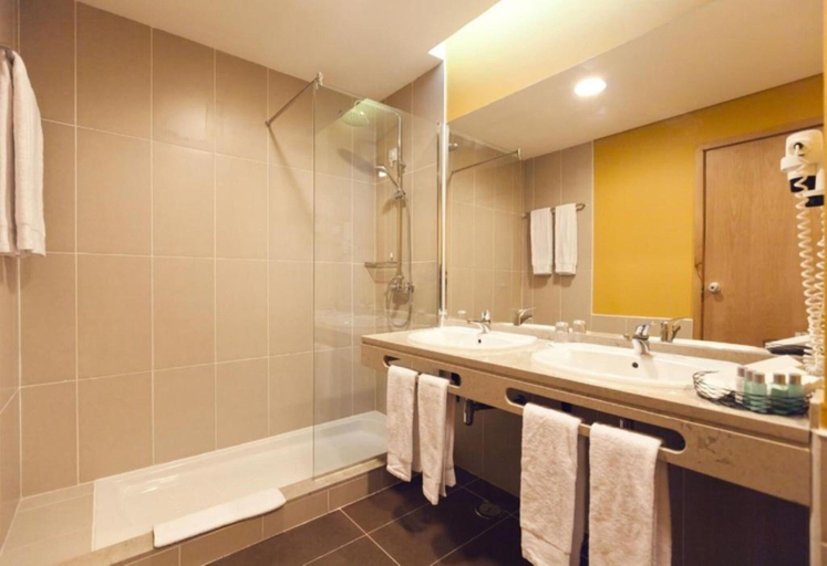 Bathroom 5, Pestana Trópico, Praia