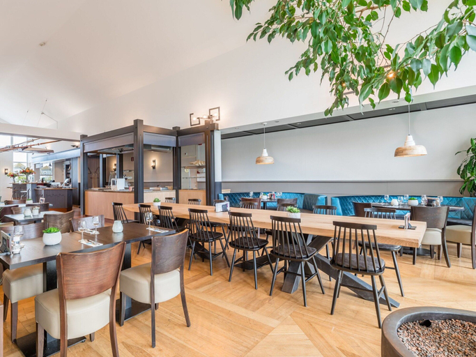 Dining 5, Detached Villa With Dishwasher Near the Sea, Noord-Beveland