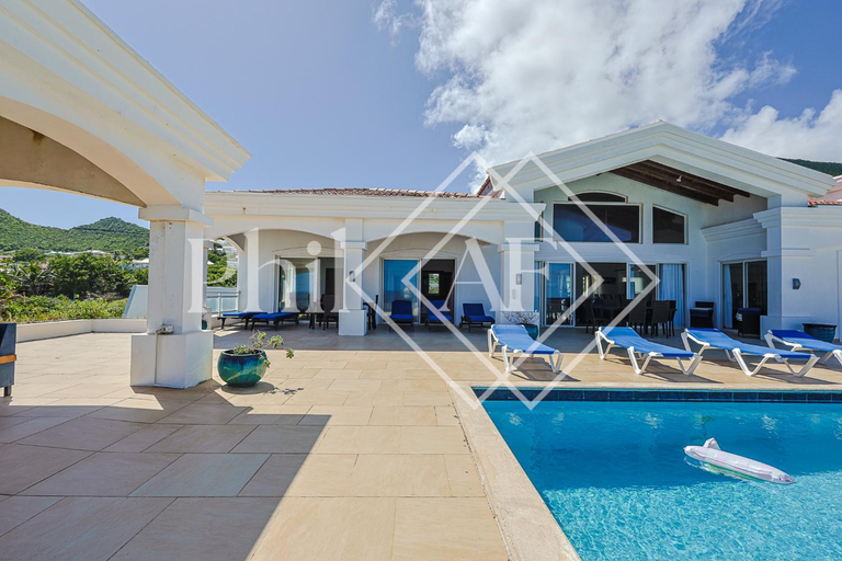 5, 10 bed-rooms luxury BEACH VILLA