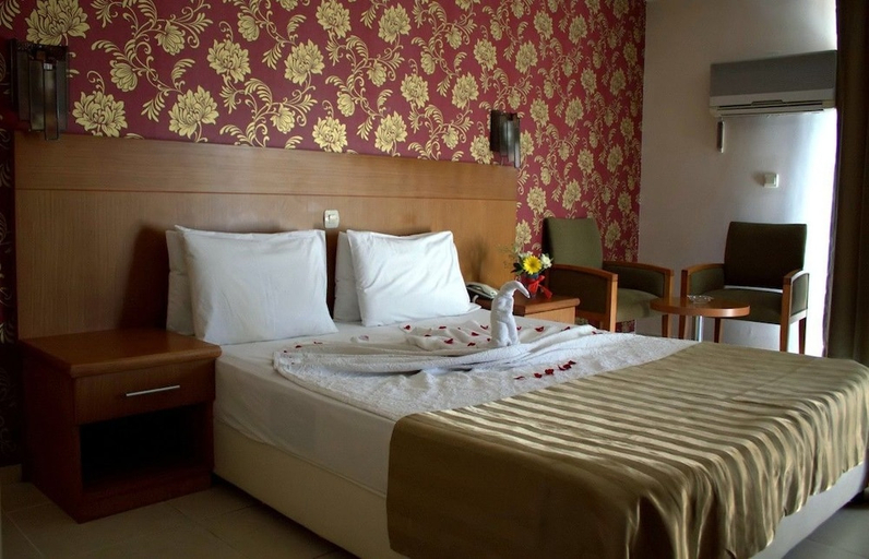 Bedroom 4, Surtel Hotel, Kuşadası