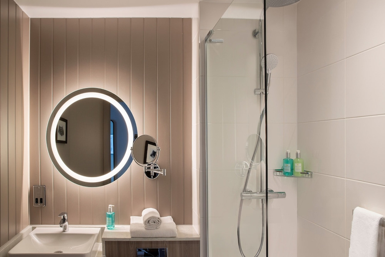 Bathroom 3, Leonardo Royal Hotel Edinburgh, Edinburgh