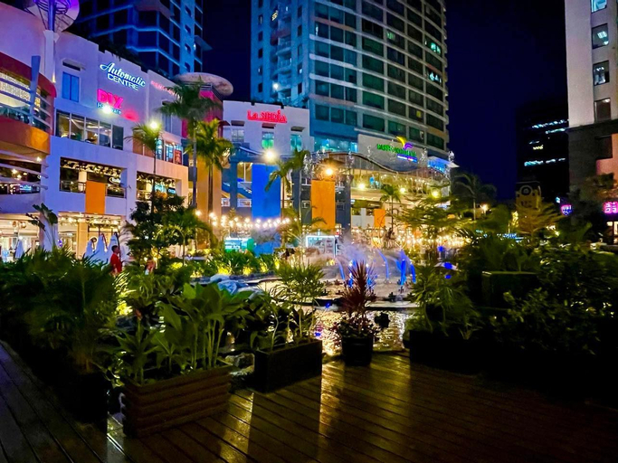 EJ'sstaycation (4th F) with 200mbps Wi-Fi /NETFLIX, Quezon City